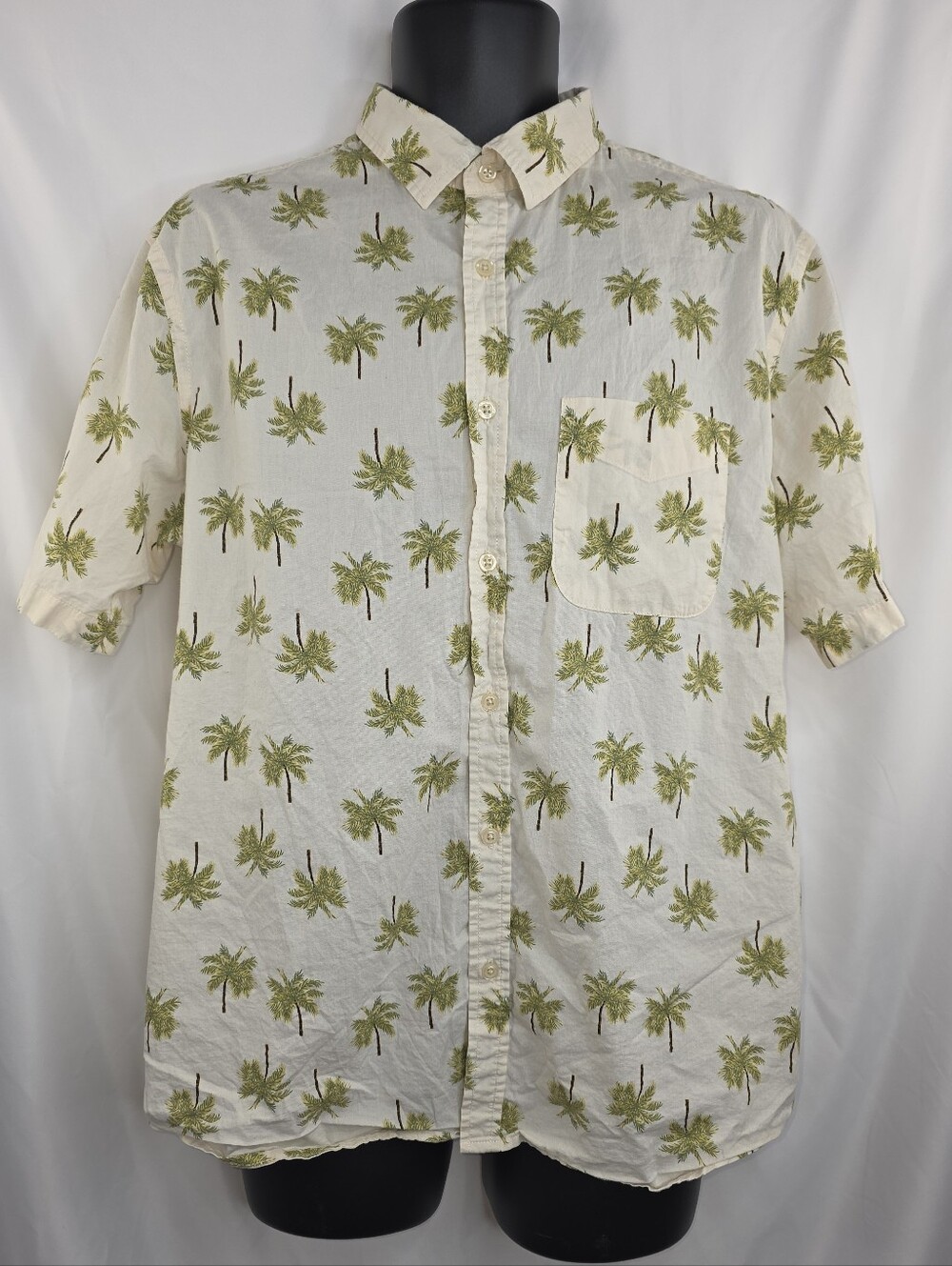 Old Navy Men's Button Down Everyday Shirt Large Tropical Tree Pattern AT-3840
